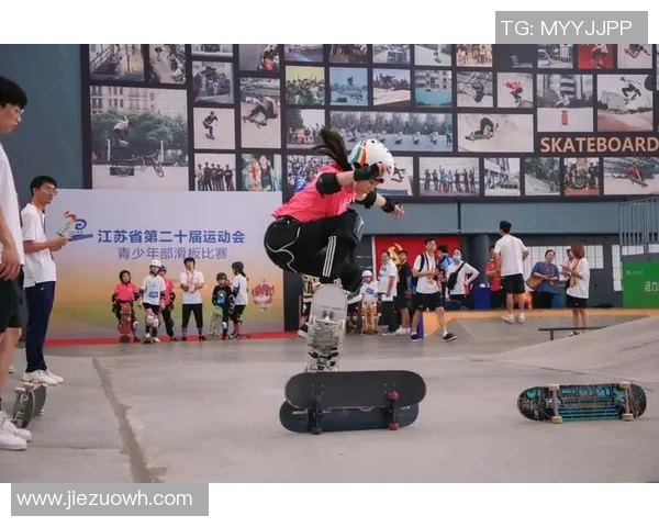 南京滑板队的防反策略解析与滑板文化的深度融合探讨