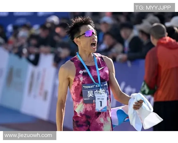 深圳飞盘队在马拉松大满贯中的灵活性表现分析与点评